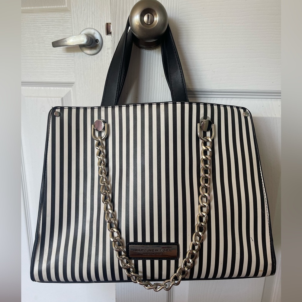 Marc New York Andrew Marc medium sized handbag